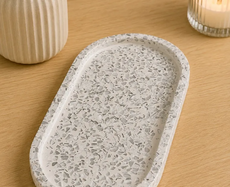 Complemento d'arredo in gesso